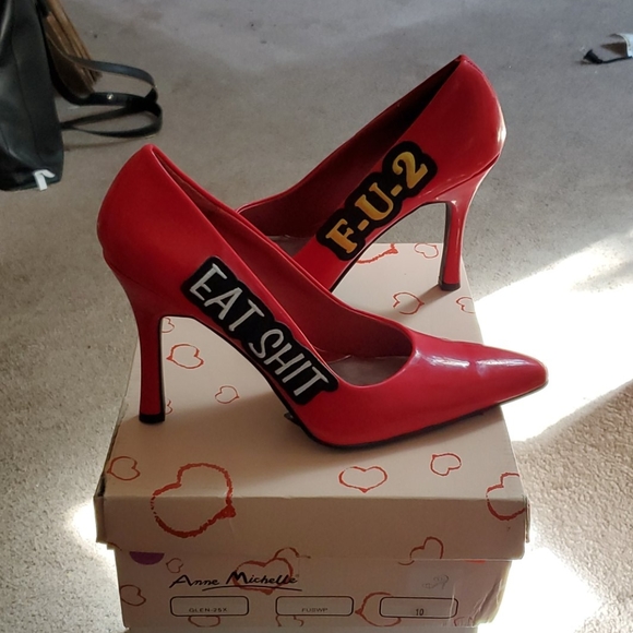 Anne 🎤 - Picture 2 of 3